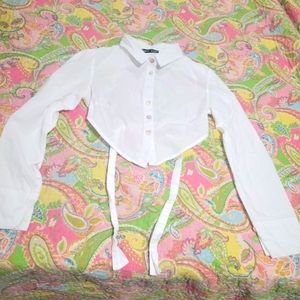 Crop top with back out